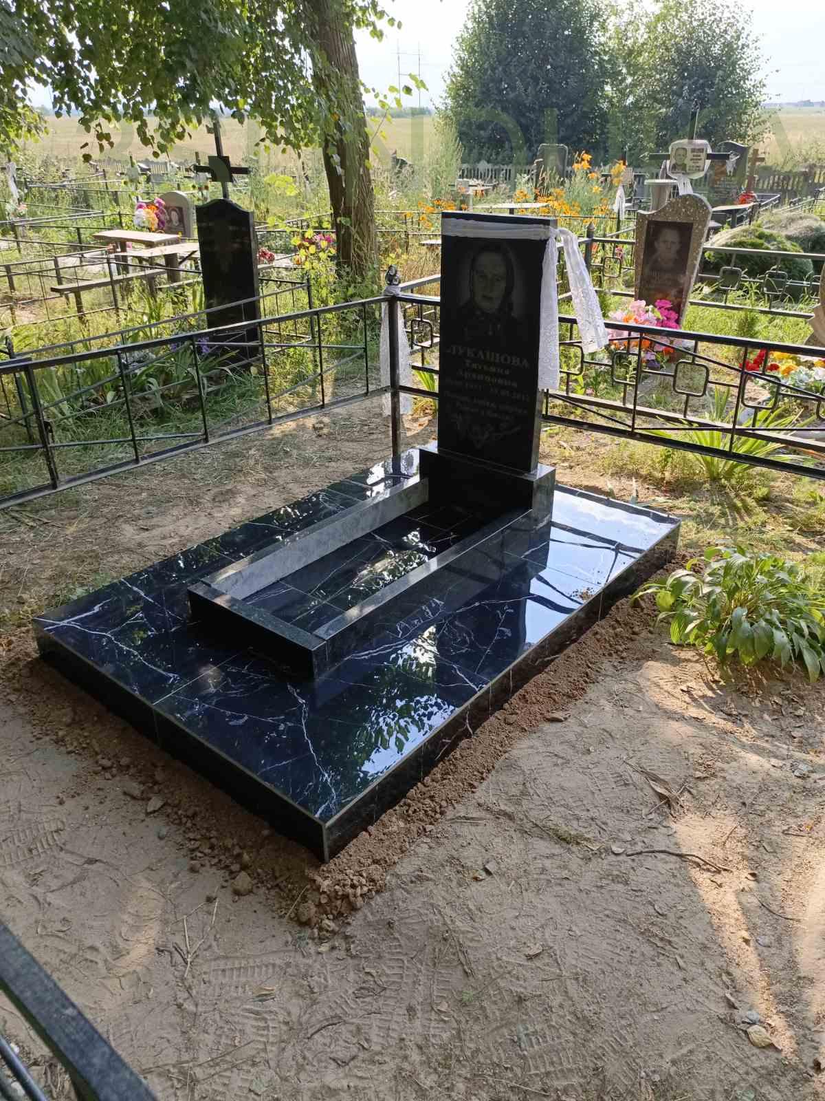 купить памятник на могилу