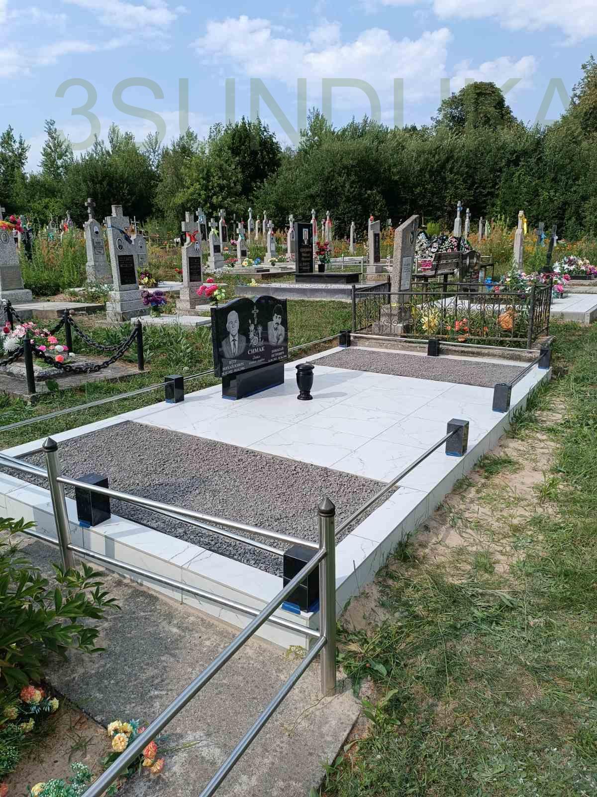 сколько стоит памятник на могилу