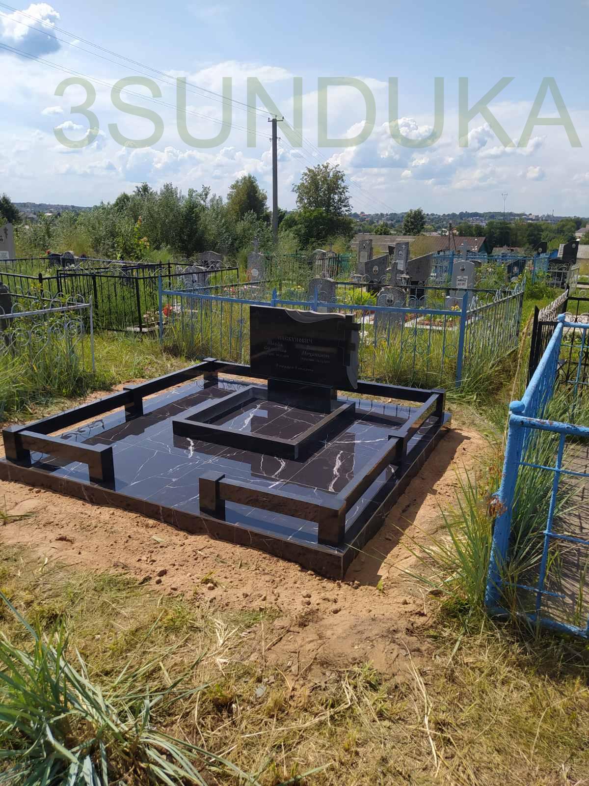 памятники на могилу фото